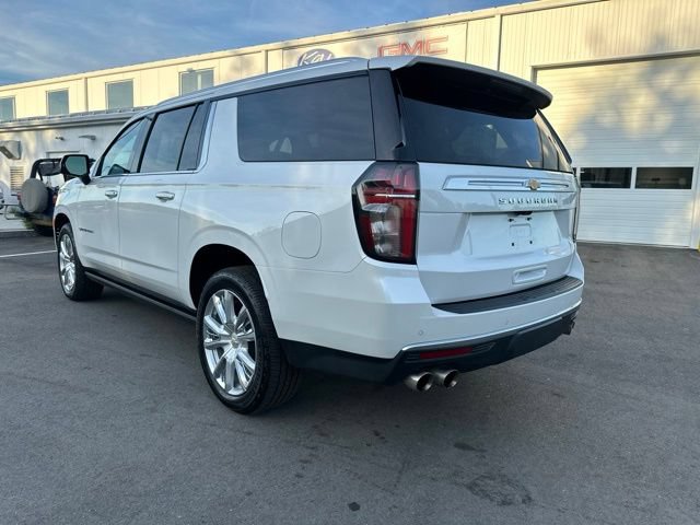 Used 2022 Chevrolet Suburban High Country AWD/4WD image 3