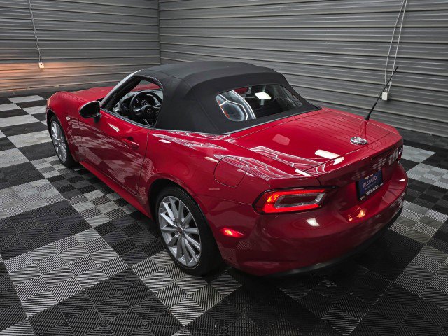 Used 2017 FIAT 124 Spider Lusso RWD image 11