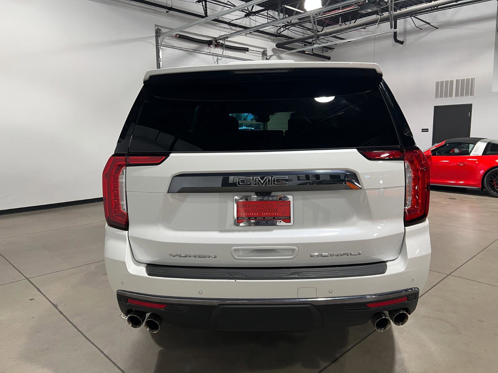 Used 2023 GMC Yukon XL Denali Ultimate image 3