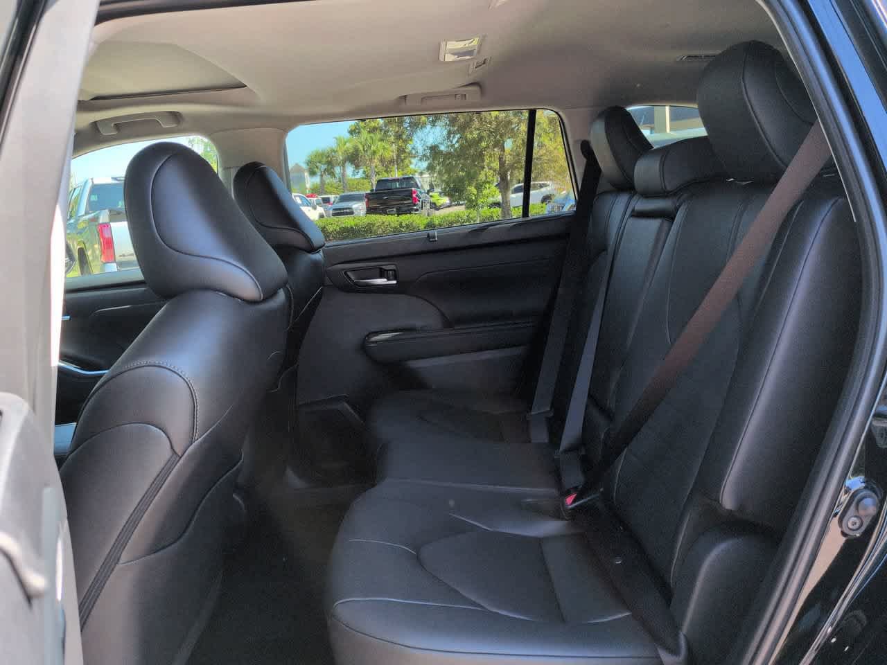 New 2026 Toyota Highlander XLE AWD/4WD image 14