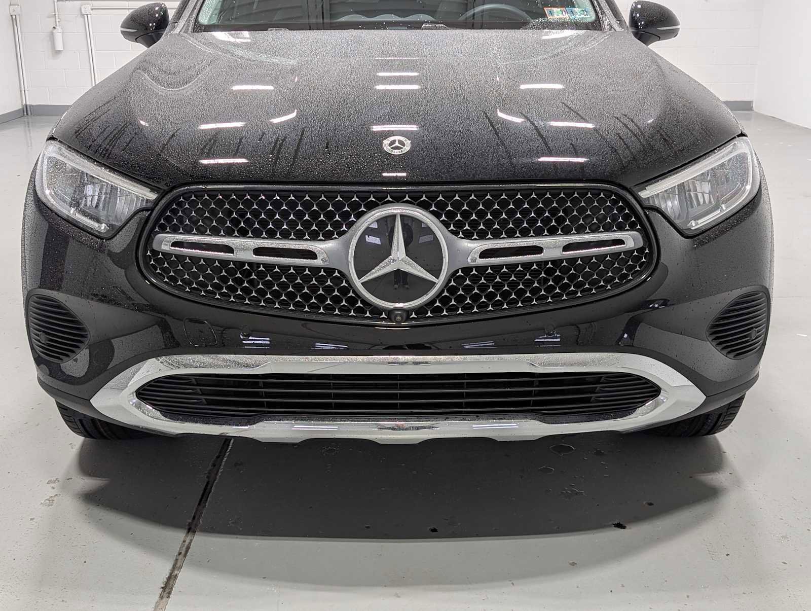 Certified 2025 Mercedes-Benz GLC 300 GLC 300 image 2