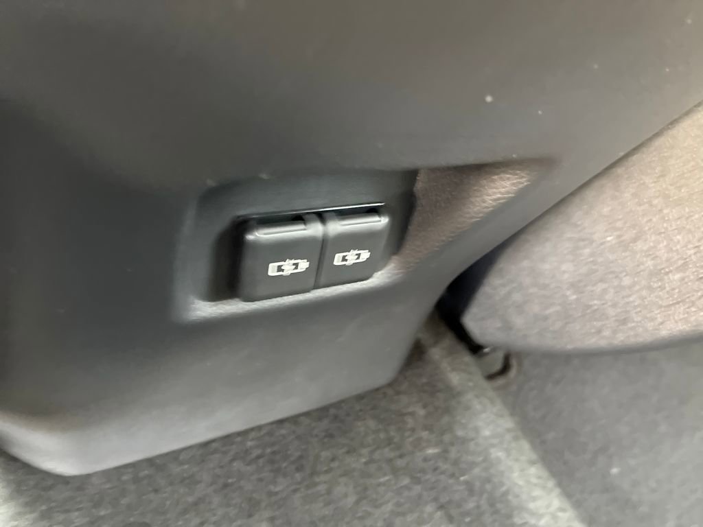 New 2025 Toyota RAV4 XLE image 43