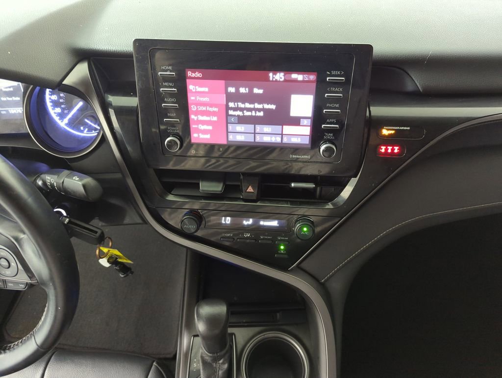 Used 2021 Toyota Camry SE FWD image 14
