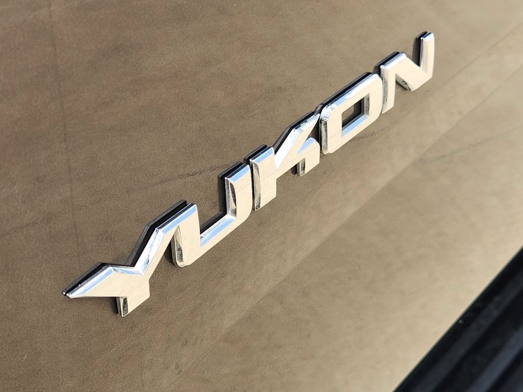 Used 2018 GMC Yukon SLE w/ Convenience Package RWD image 12