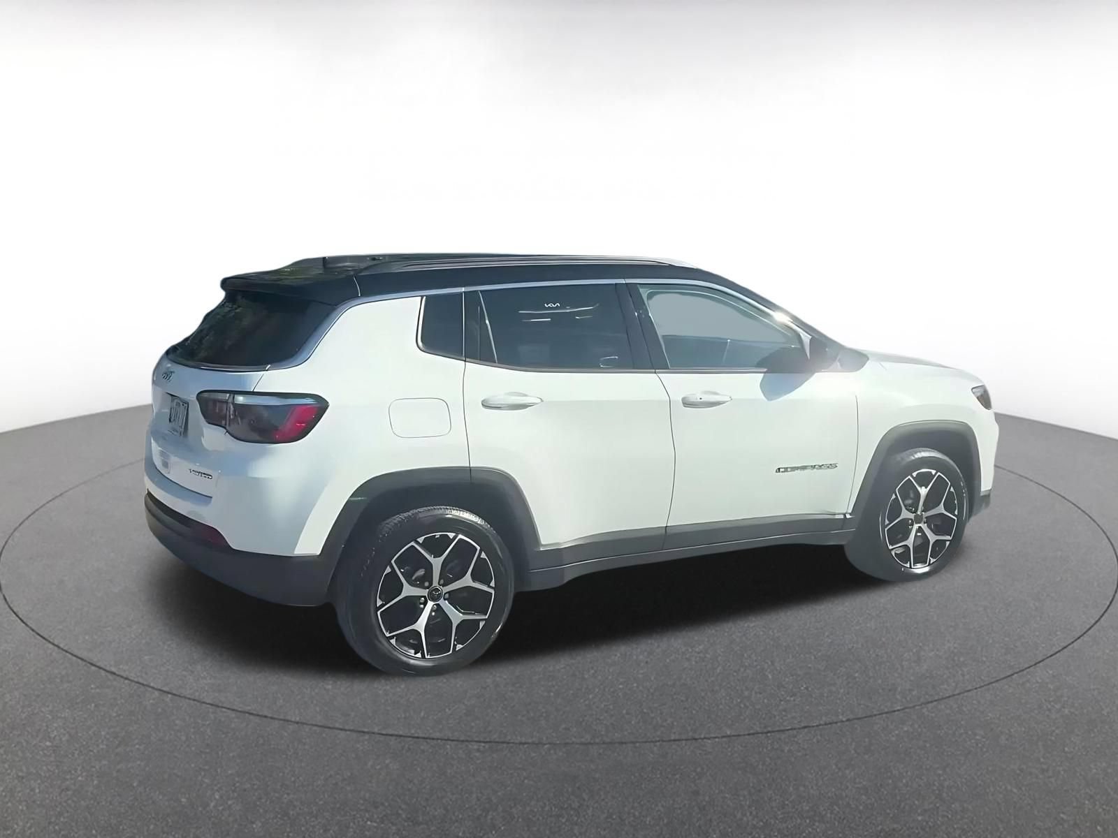 Used 2025 Jeep Compass Limited AWD/4WD image 14