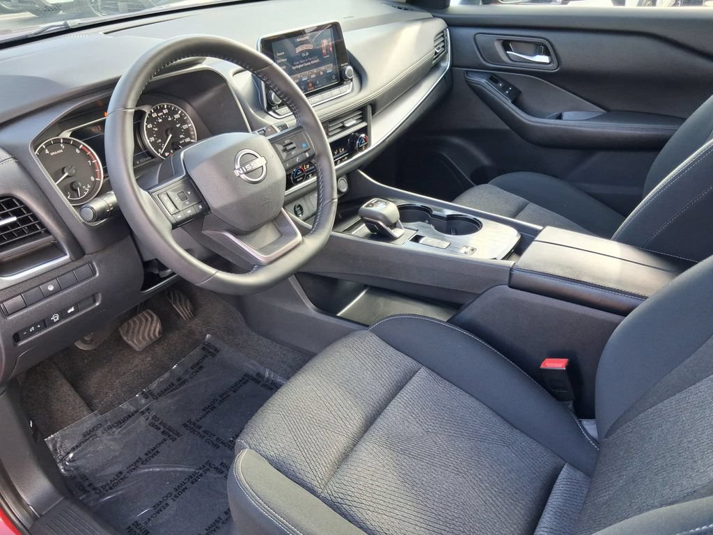 Used 2026 Nissan Rogue SV FWD image 18