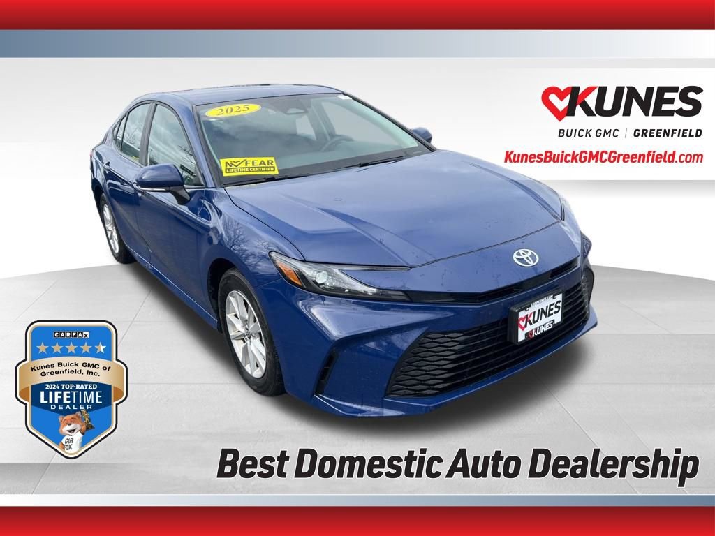 Used 2025 Toyota Camry LE image 1