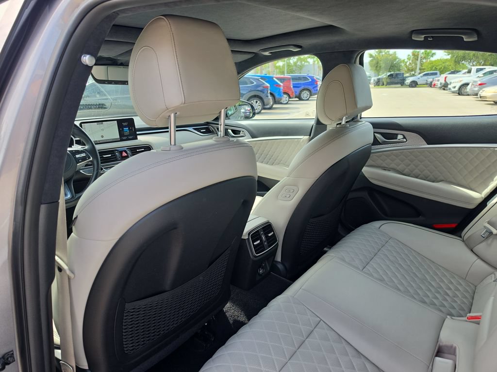 Used 2023 Genesis G70 3.3T w/ Sport Prestige Package RWD image 33