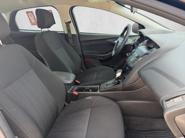 Used 2018 Ford Focus SE FWD image 21