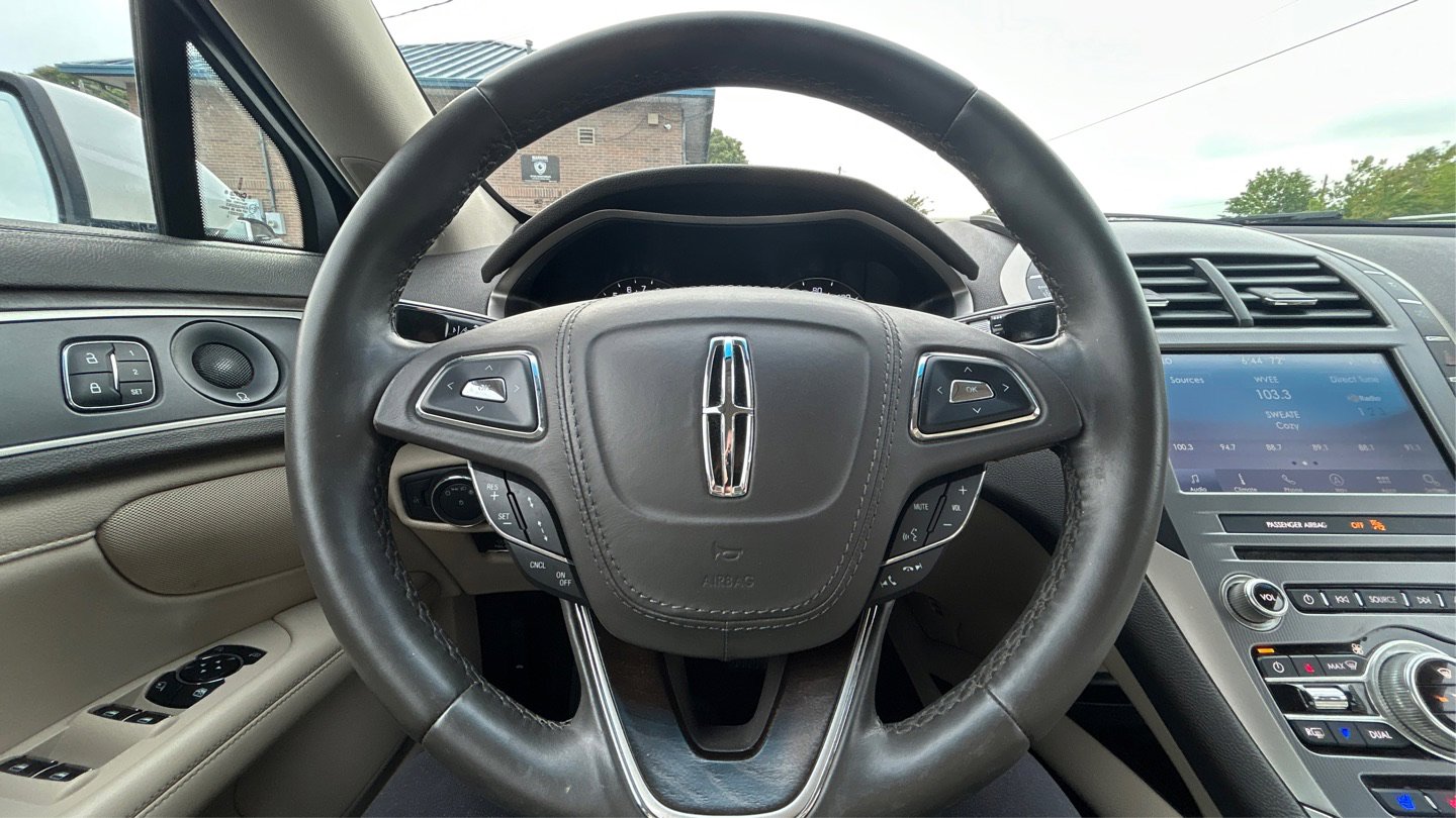 Used 2020 Lincoln MKZ Reserve w/ Elements Package AWD/4WD image 35
