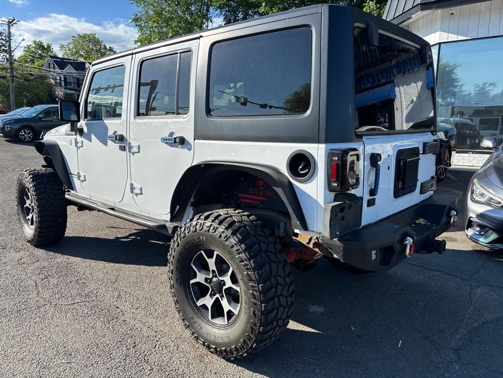 Used 2015 Jeep Wrangler Unlimited Rubicon w/ Connectivity Group AWD/4WD image 30