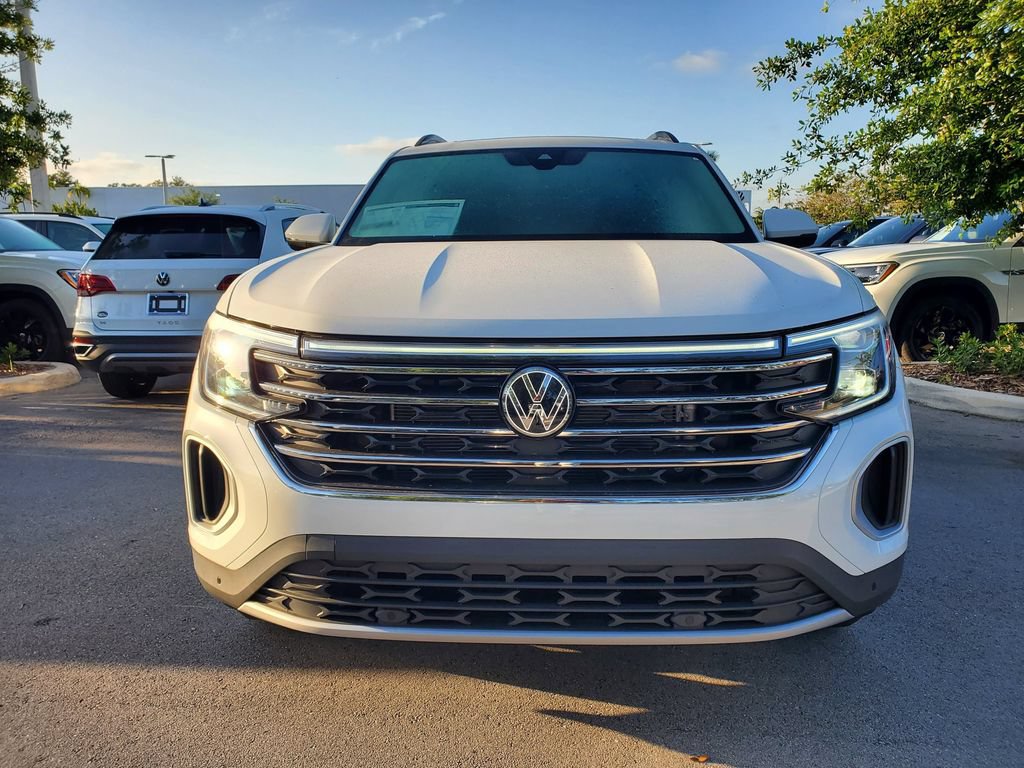 New 2026 Volkswagen Atlas SE FWD image 2