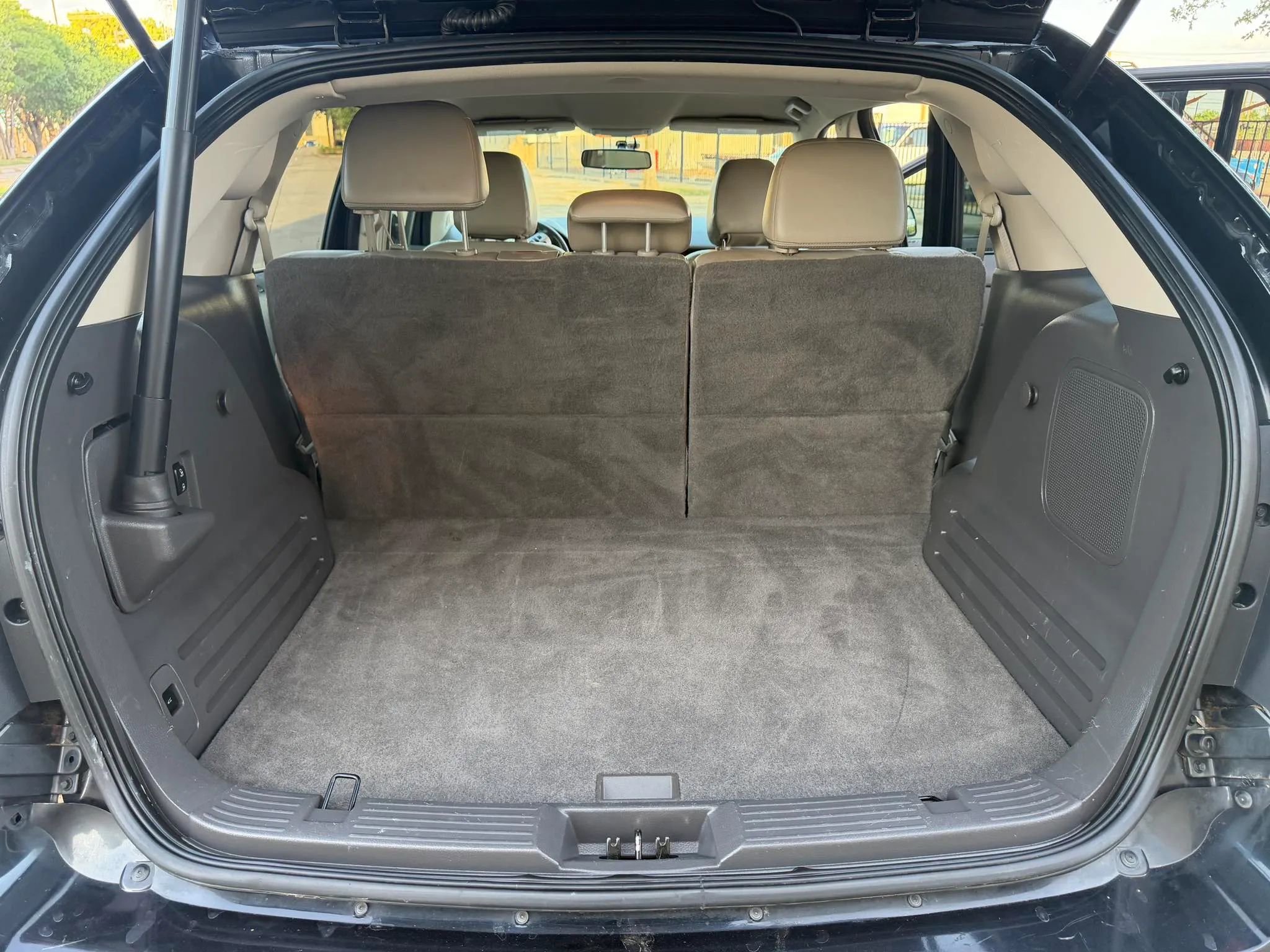 Used 2014 Ford Edge Limited w/ Driver Entry Package FWD image 30