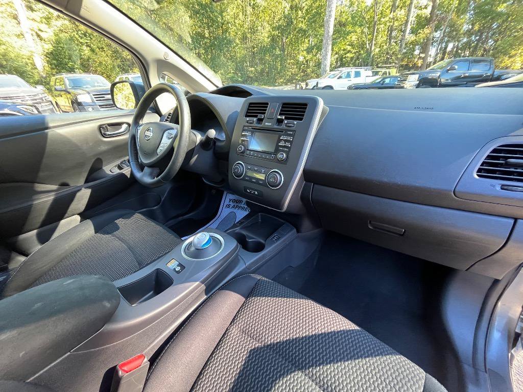 Used 2015 Nissan Leaf S w/ Charge Package FWD image 38