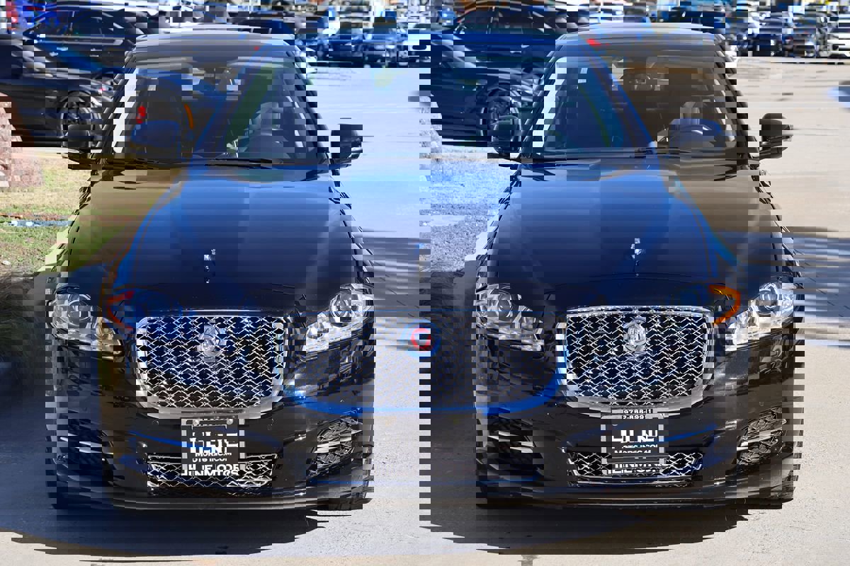 Used 2014 Jaguar XJ L Portfolio image 3