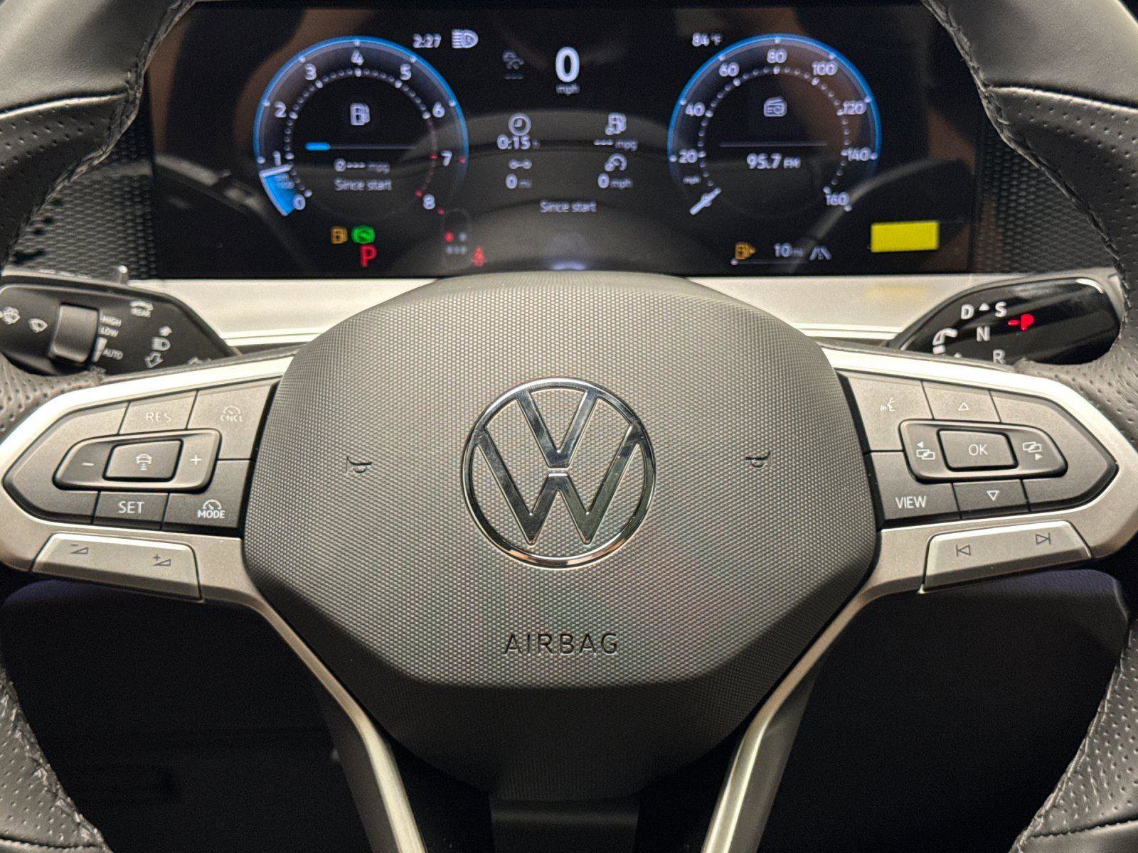 New 2026 Volkswagen Tiguan SE R-Line image 22