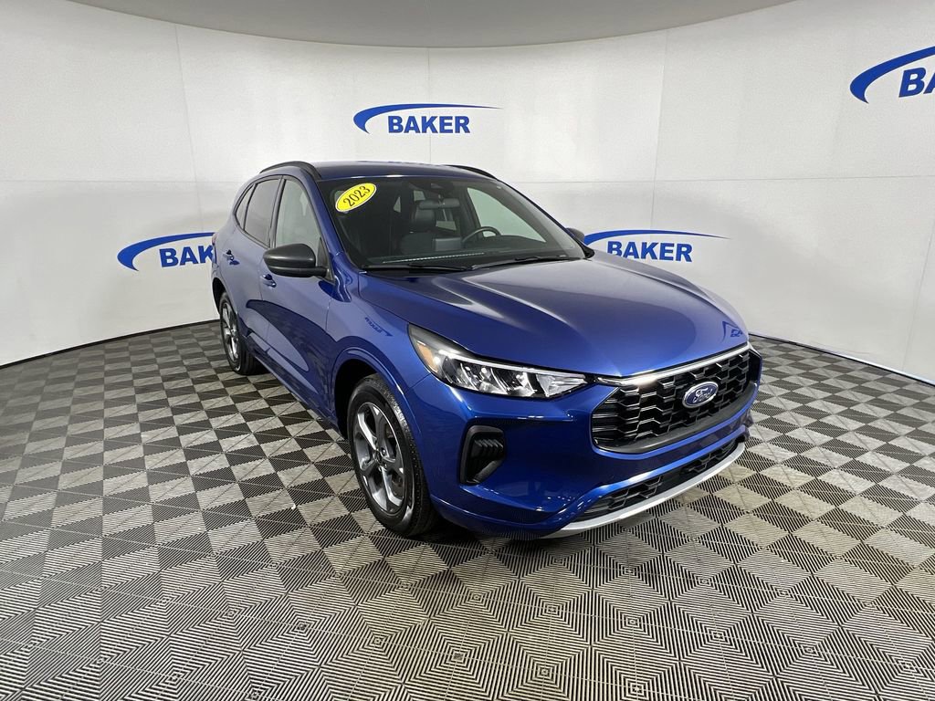 Used 2023 Ford Escape ST-Line image 2