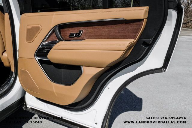 New 2026 Land Rover Range Rover Long Wheelbase SE image 46