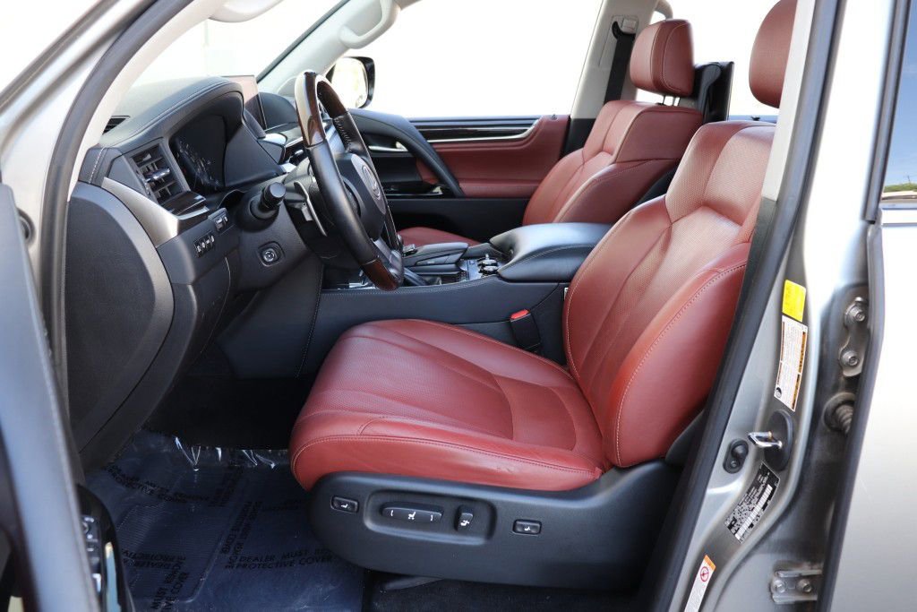 Used 2019 Lexus LX 570 4WD w/ Luxury Package image 19