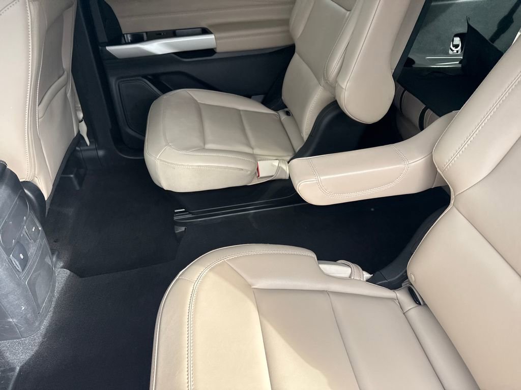 Used 2024 Ford Explorer XLT w/ Equipment Group 202A image 17