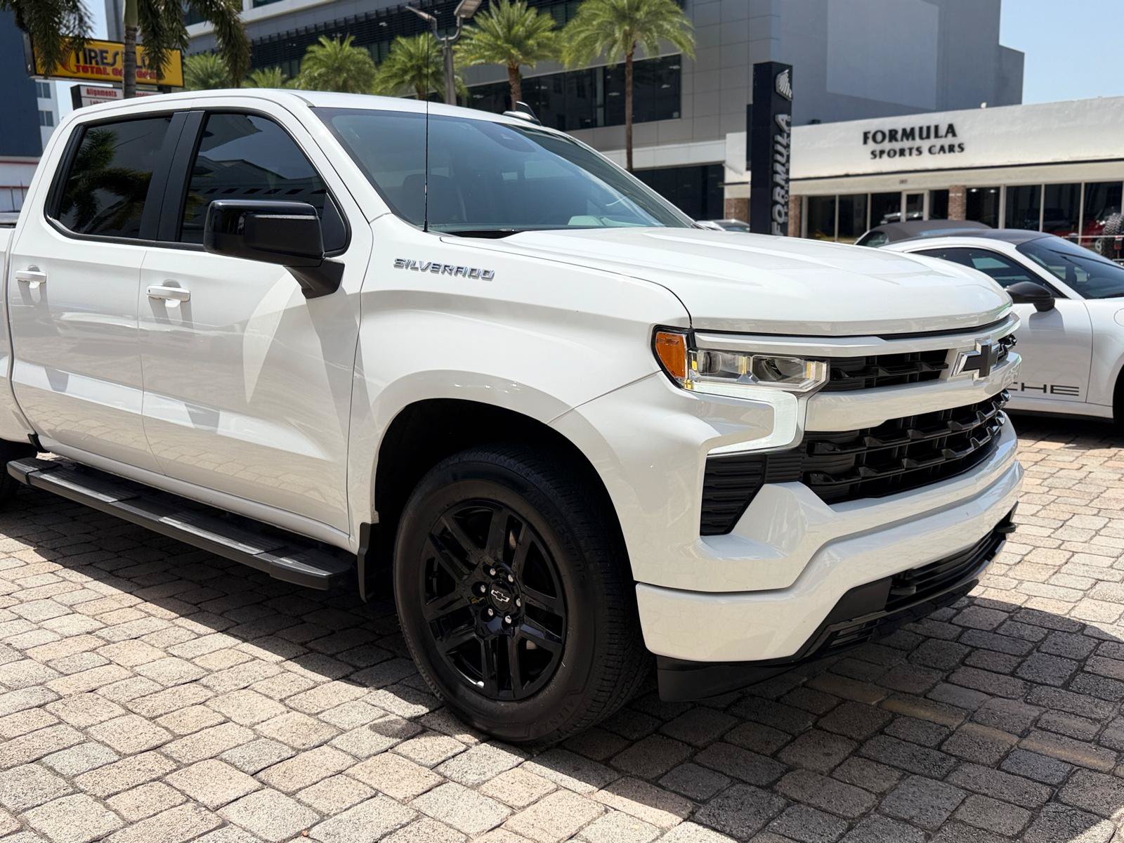 Used 2025 Chevrolet Silverado 1500 RST RWD image 5