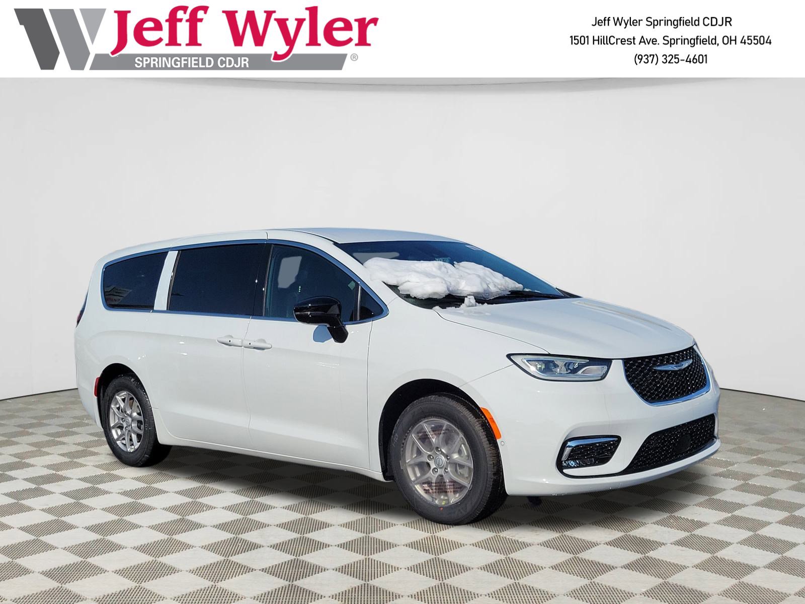 New 2026 Chrysler Pacifica Select image 1