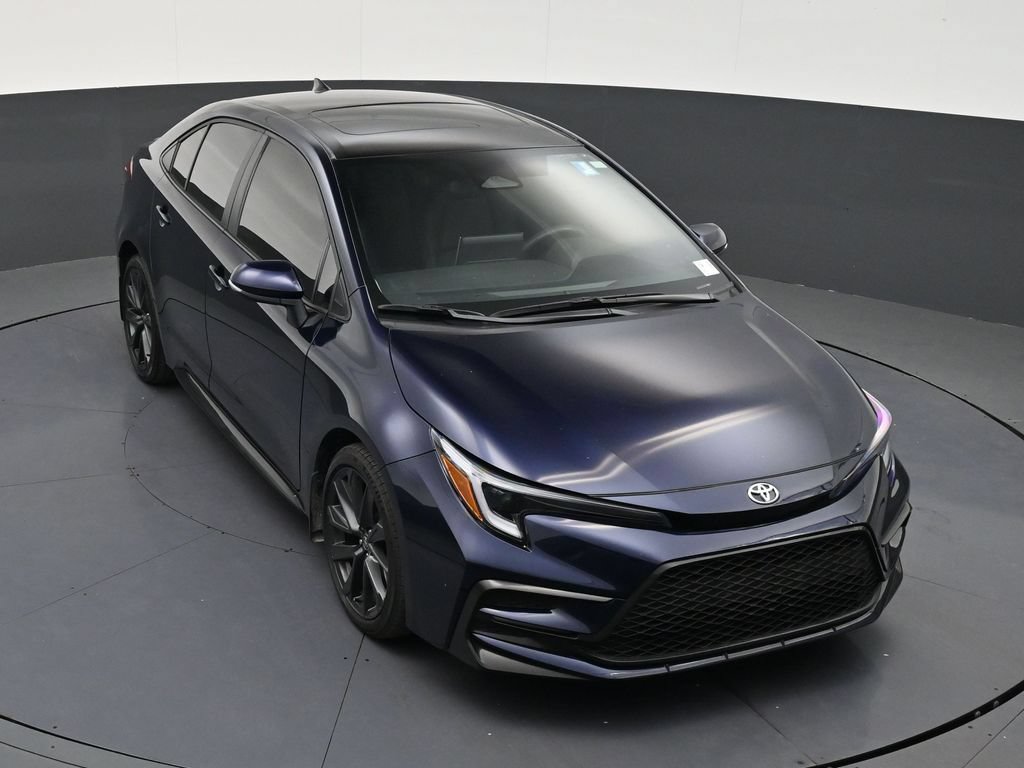 Used 2025 Toyota Corolla XSE FWD image 18