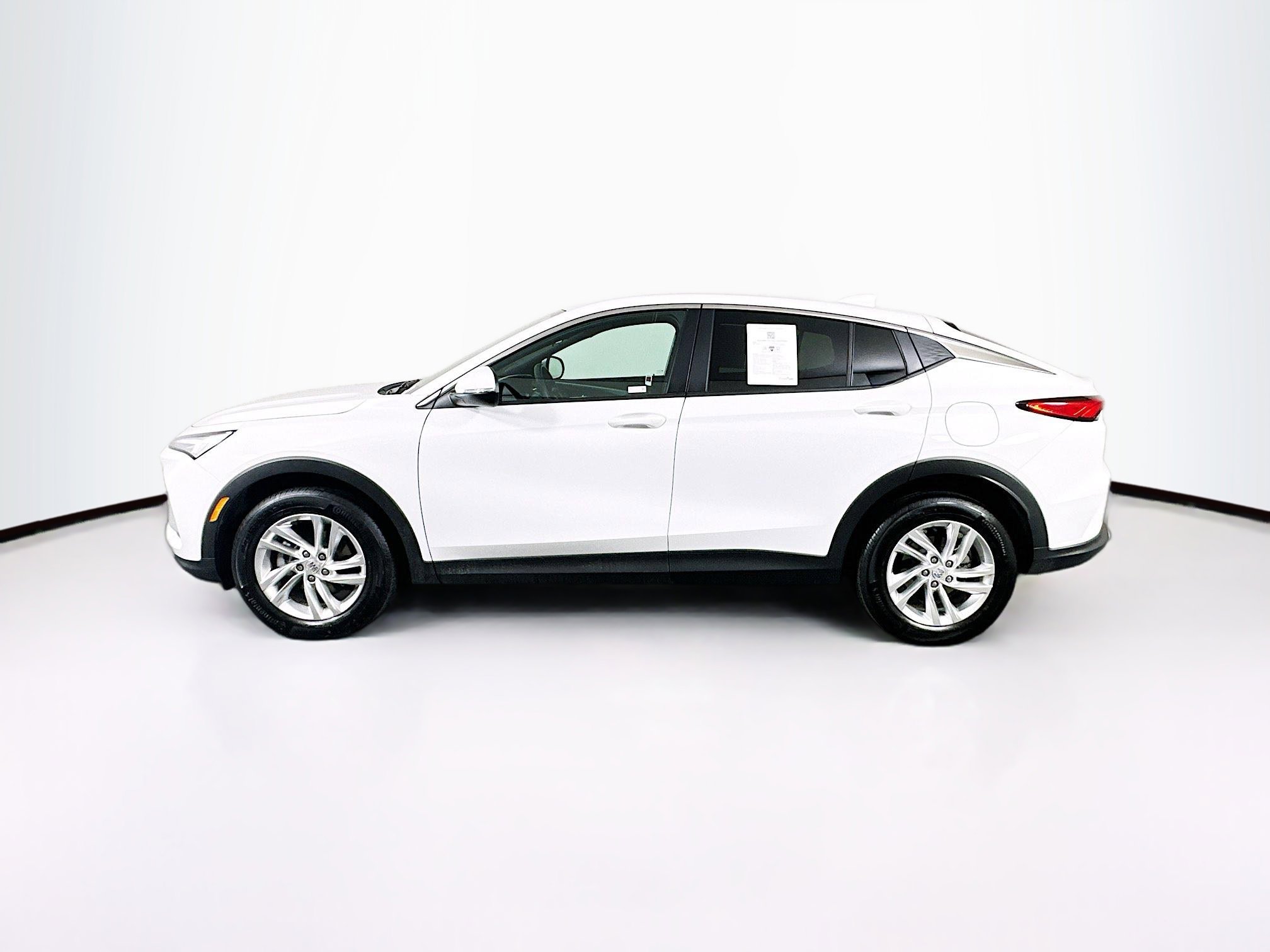 Used 2025 Buick Envista Preferred FWD image 4