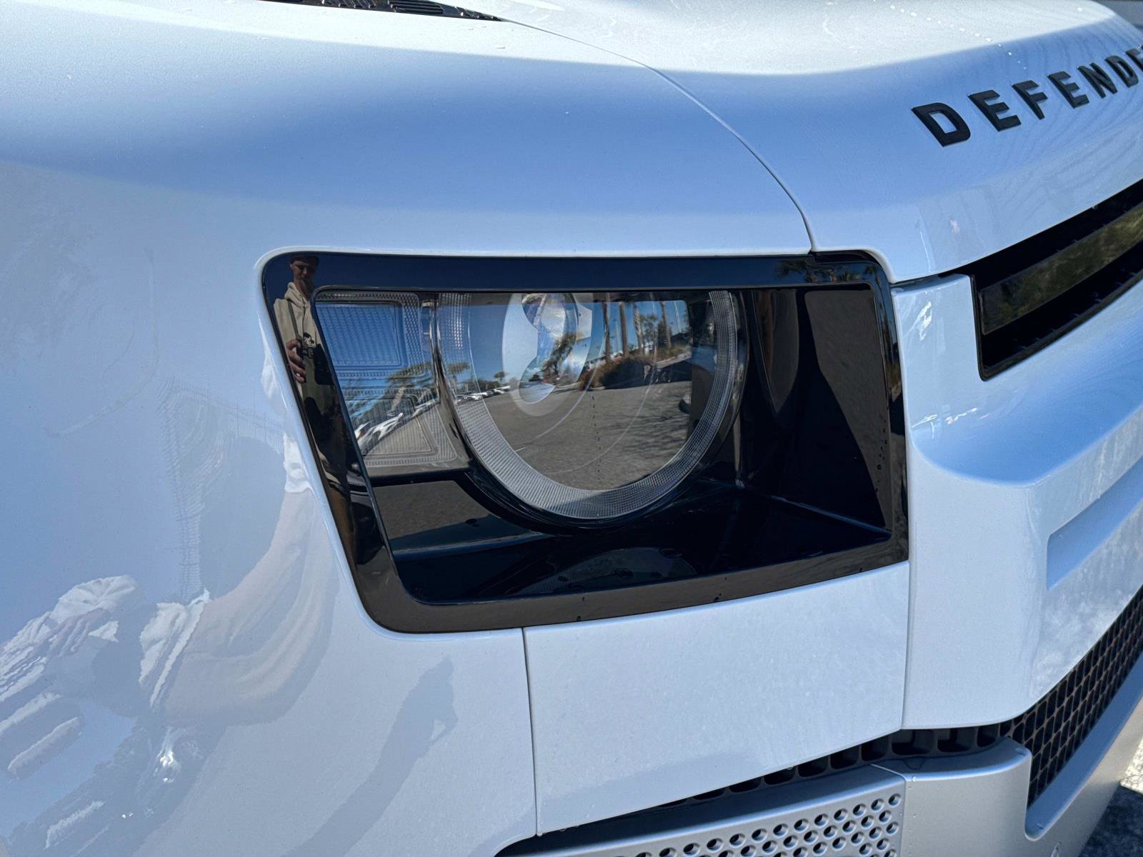 Used 2025 Land Rover Defender 110 S image 8