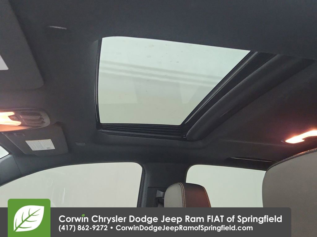 Used 2024 Chevrolet Colorado ZR2 w/ ZR2 Convenience Package III image 30