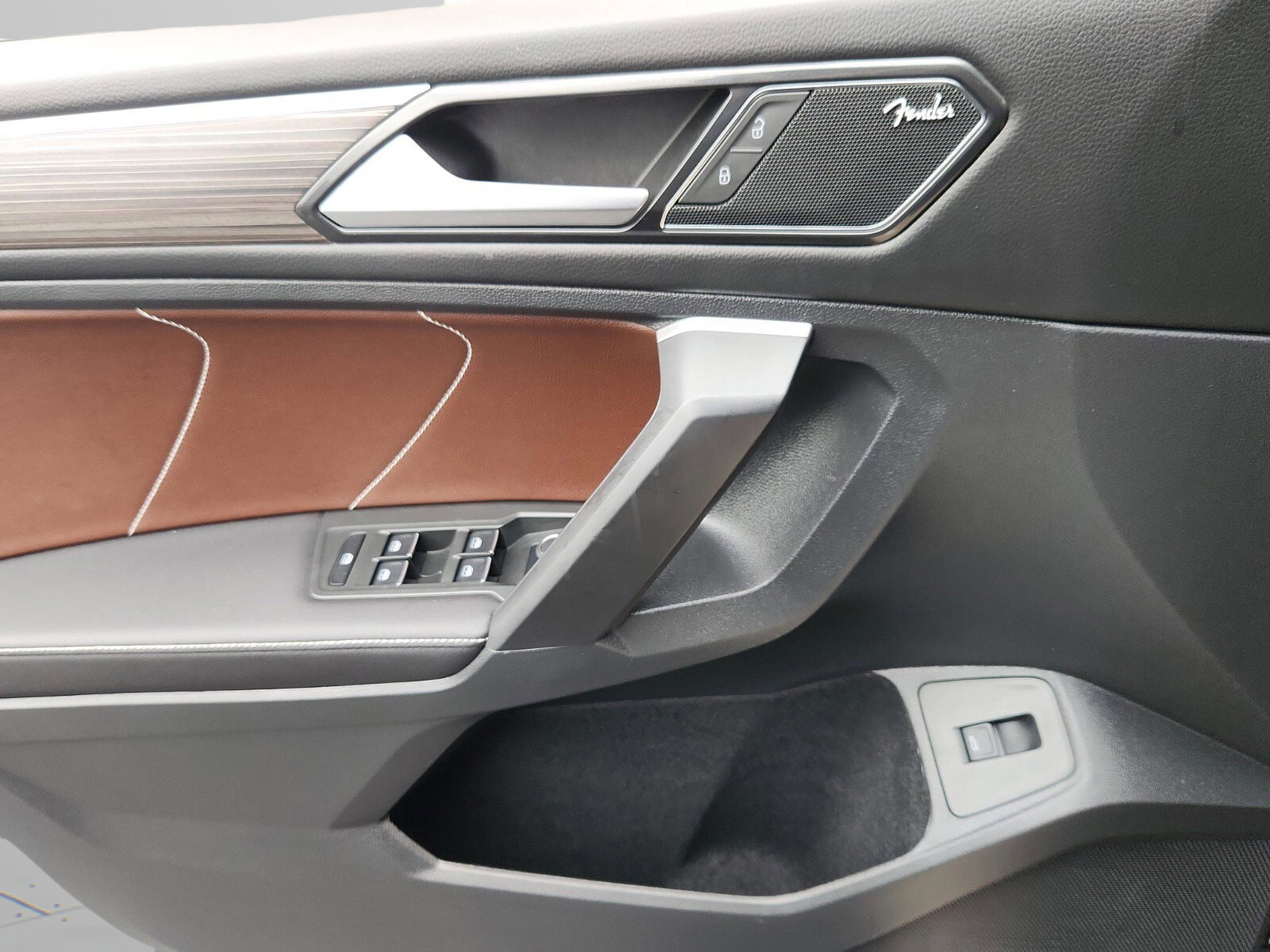 Used 2024 Volkswagen Tiguan SEL R-Line image 26