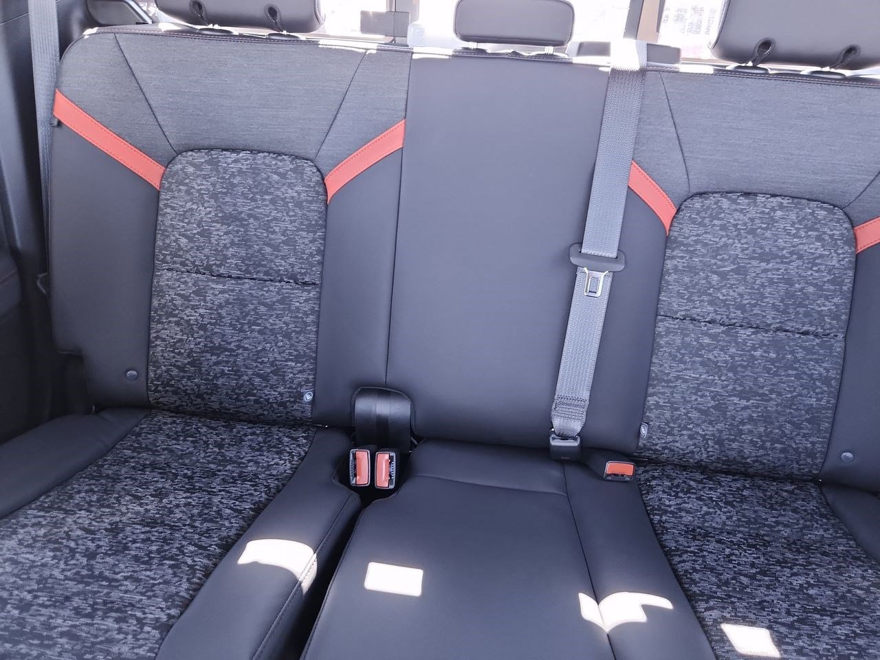 New 2025 Chevrolet Colorado Z71 w/ Midnight Edition image 13