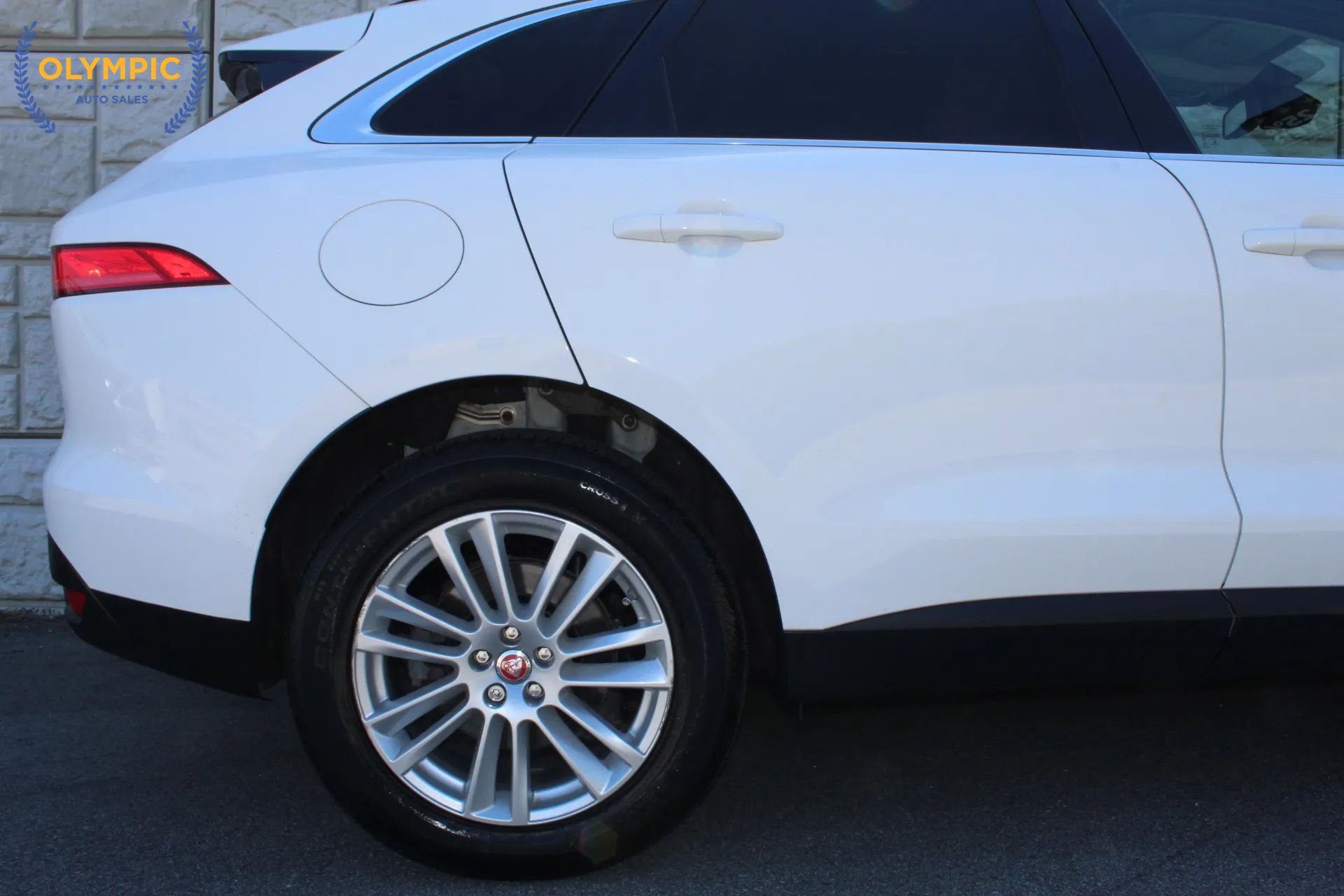 Used 2017 Jaguar F-PACE Prestige AWD/4WD image 12