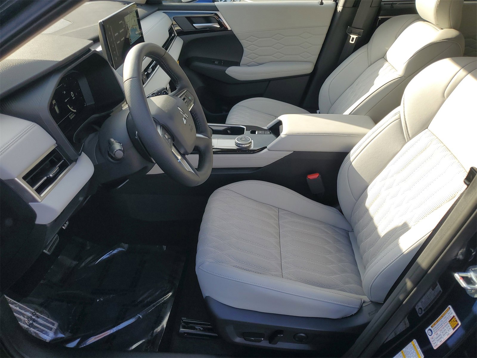New 2025 Mitsubishi Outlander SEL image 5