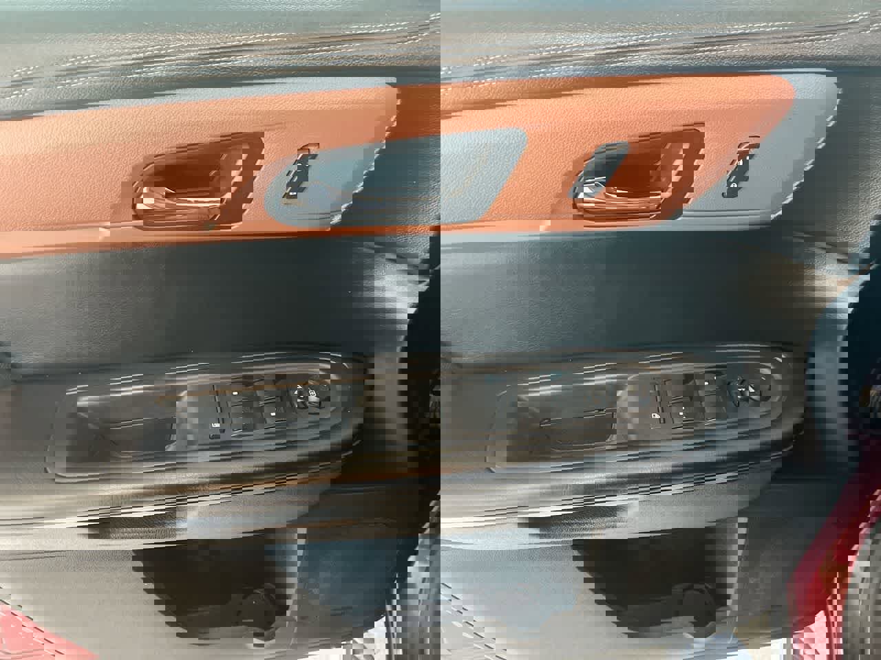 Used 2015 Chevrolet Traverse LT w/ Style and Technology Package image 13