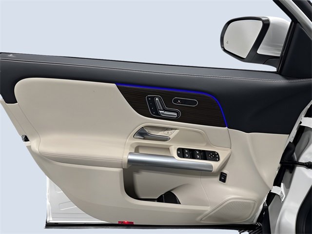 Used 2025 Mercedes-Benz GLA 250 4MATIC image 15