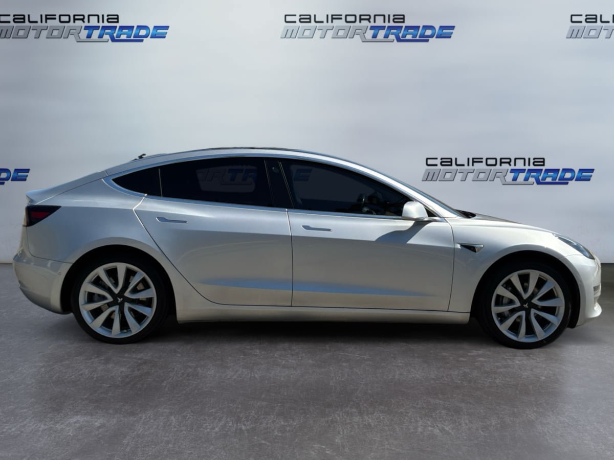 Used 2018 Tesla Model 3 Long Range RWD image 4