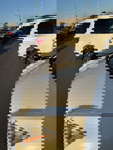 Used 2015 INFINITI Q60 Convertible w/ Premium Package image 20