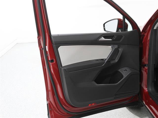 Certified 2019 Volkswagen Tiguan SEL image 4