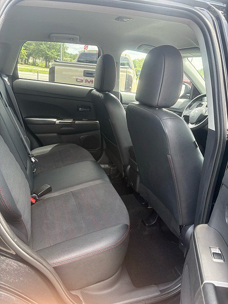 Used 2024 Mitsubishi Outlander Sport SE AWD/4WD image 9