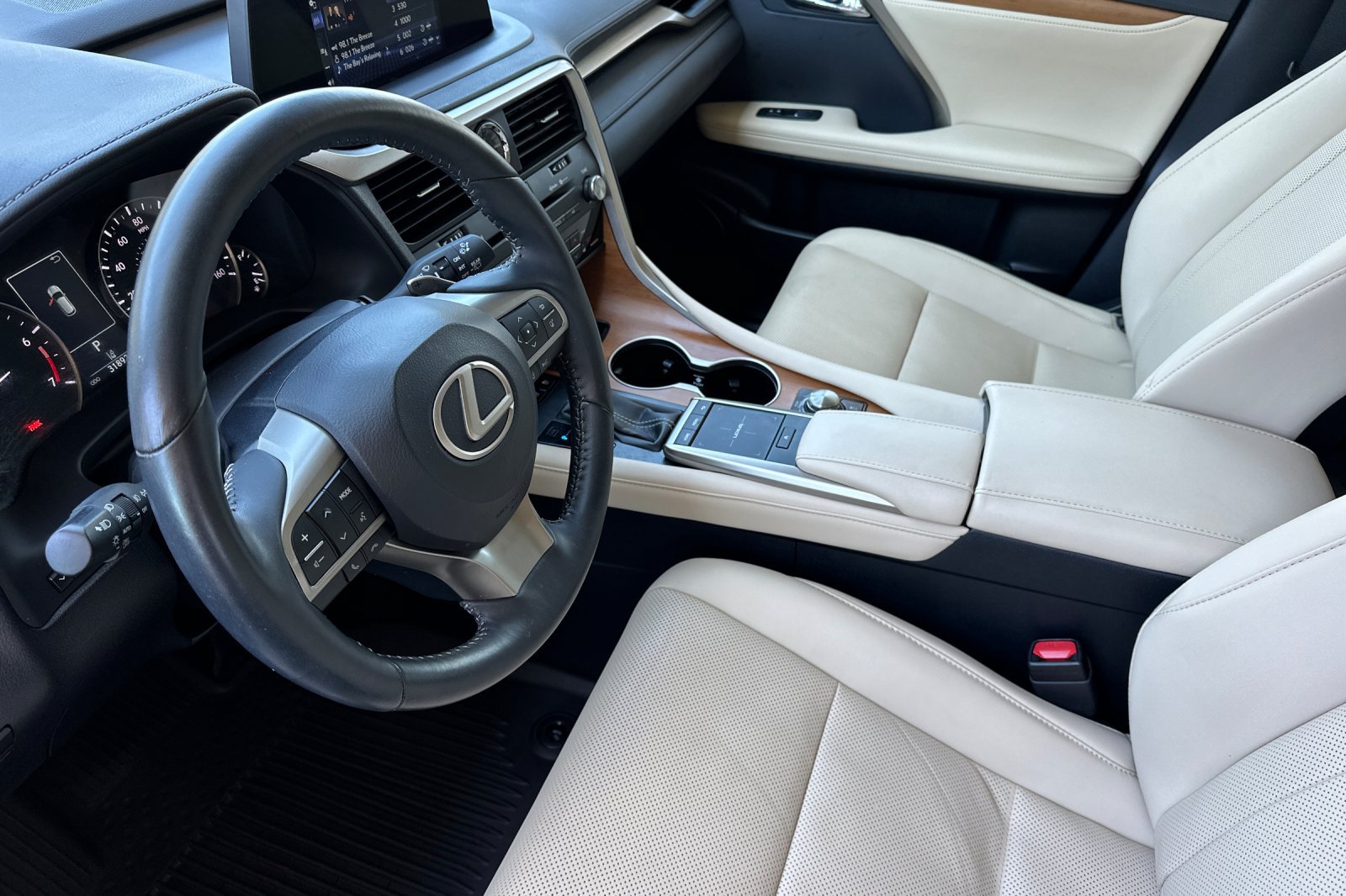 Used 2022 Lexus RX 350 AWD w/ Premium Package image 10