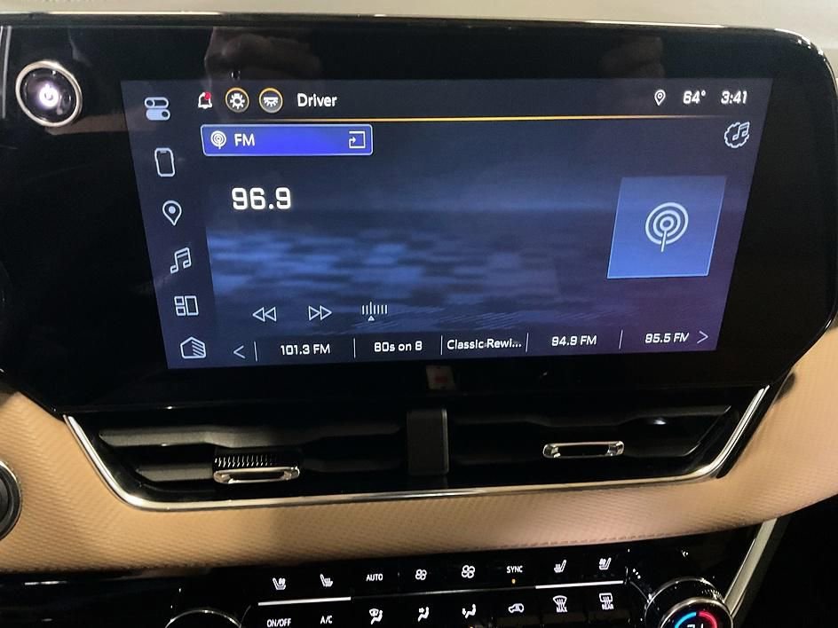 Used 2026 Chevrolet Equinox ACTIV w/ Convenience Package III image 19