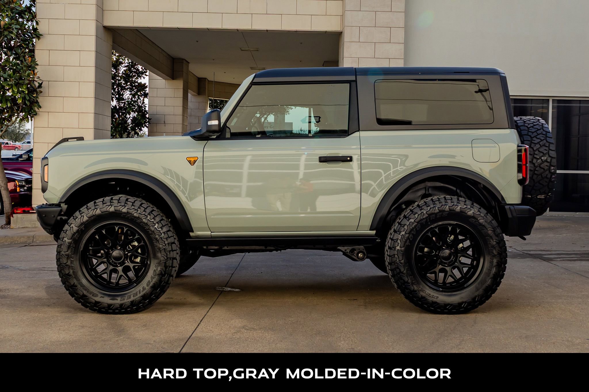 Used 2024 Ford Bronco Badlands image 6