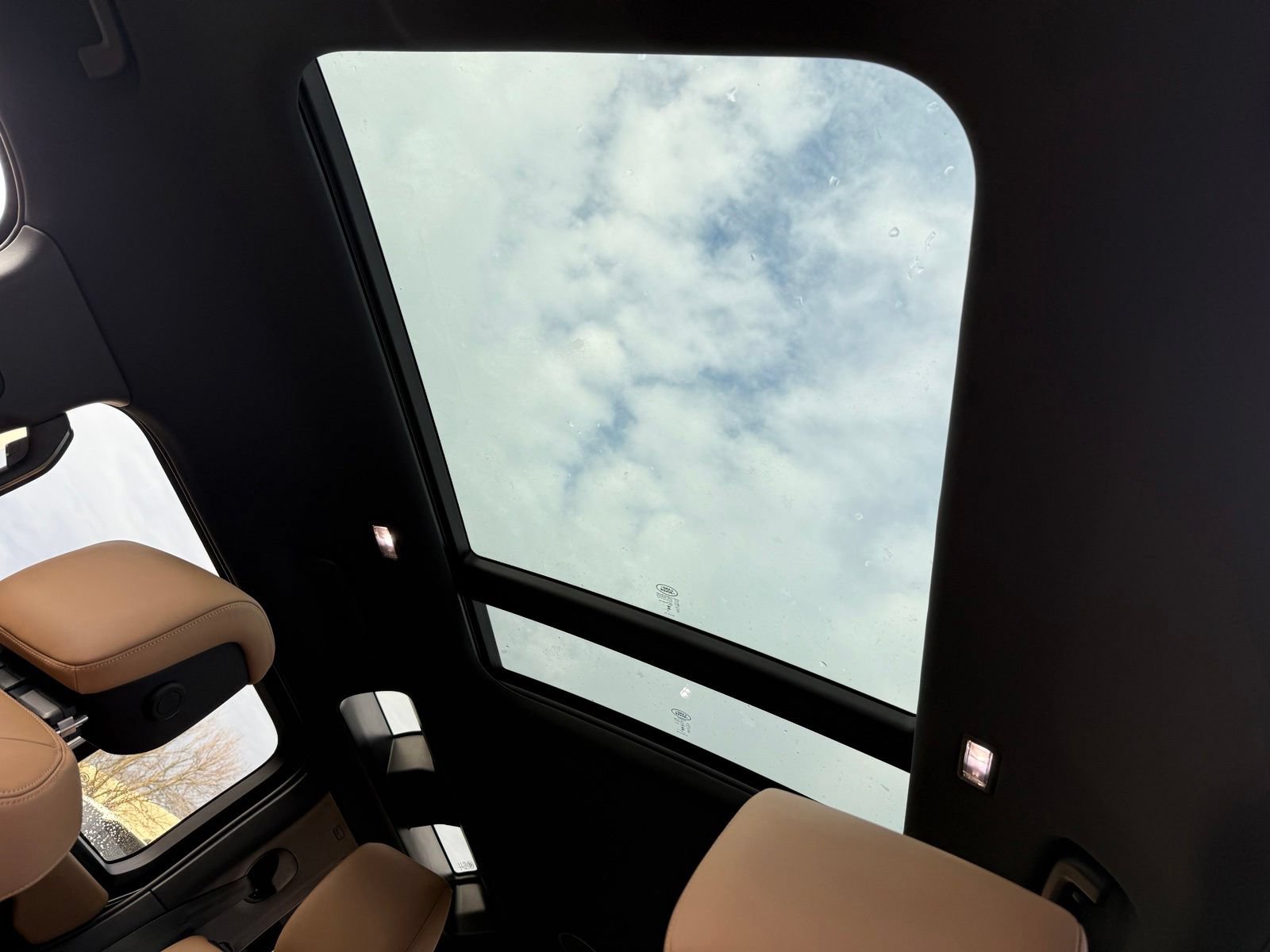 New 2026 Land Rover Defender 110 X-Dynamic SE AWD/4WD image 40