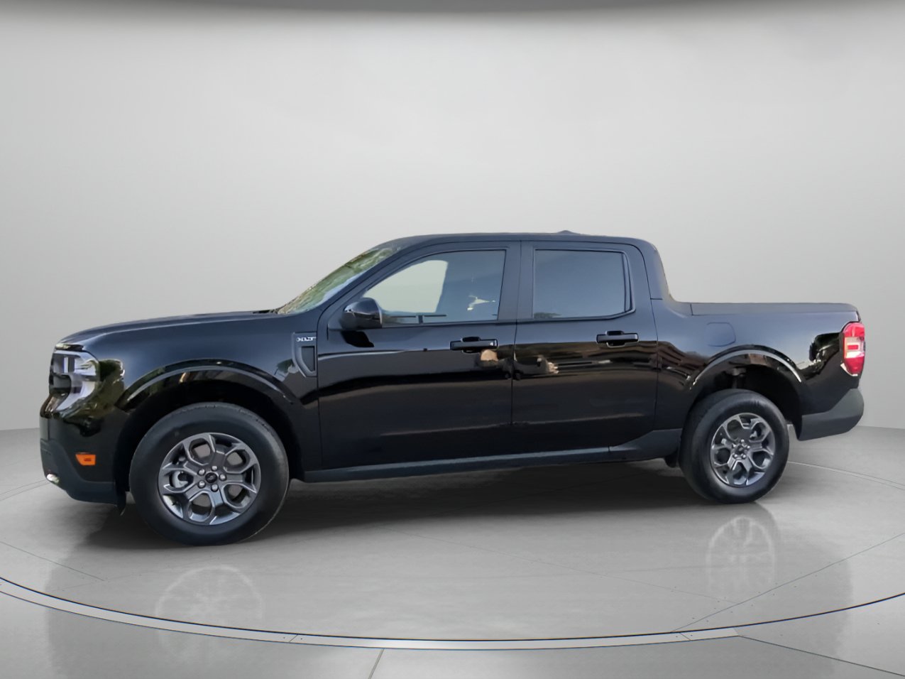 New 2026 Ford Maverick XLT w/ XLT Luxury Package FWD image 12