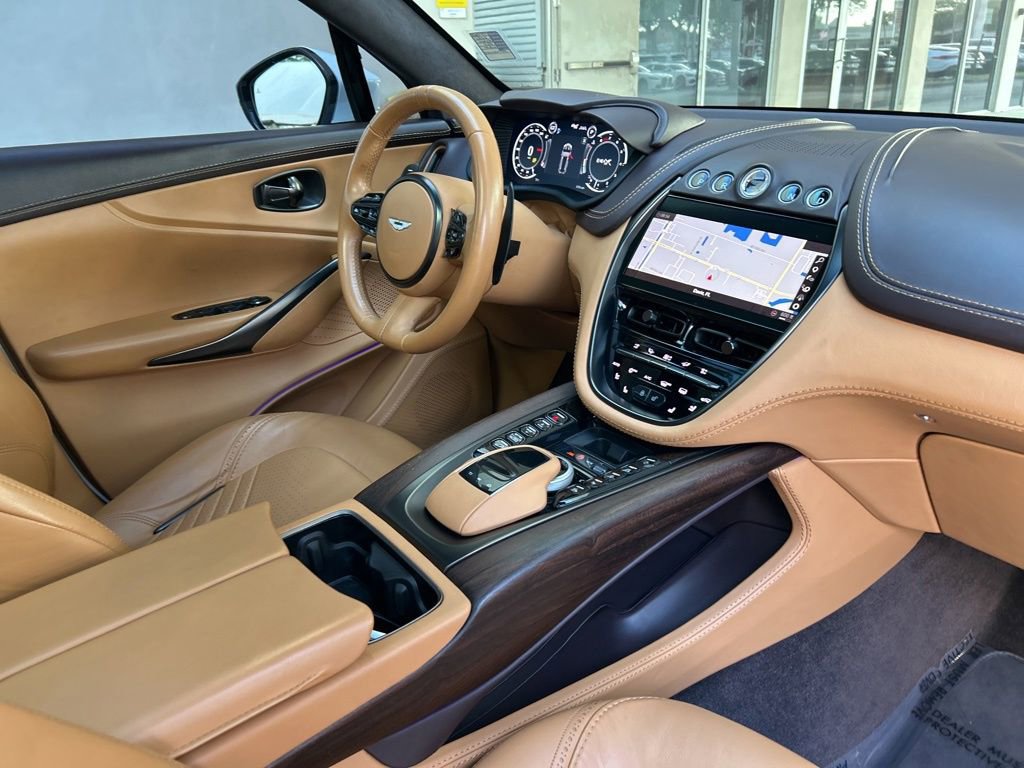 Used 2021 Aston Martin DBX image 29