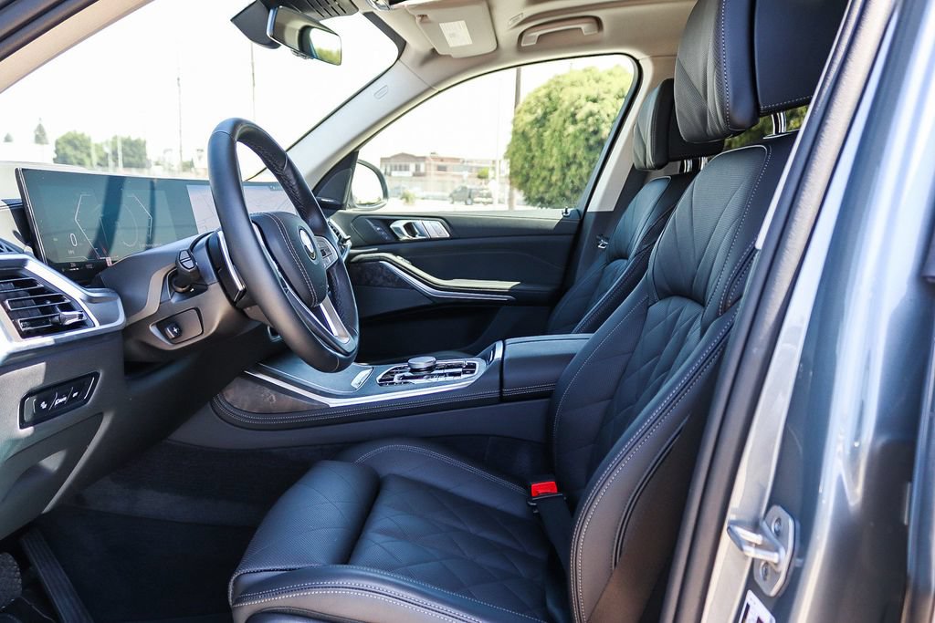 Used 2026 BMW X7 xDrive40i w/ Premium Package AWD/4WD image 18