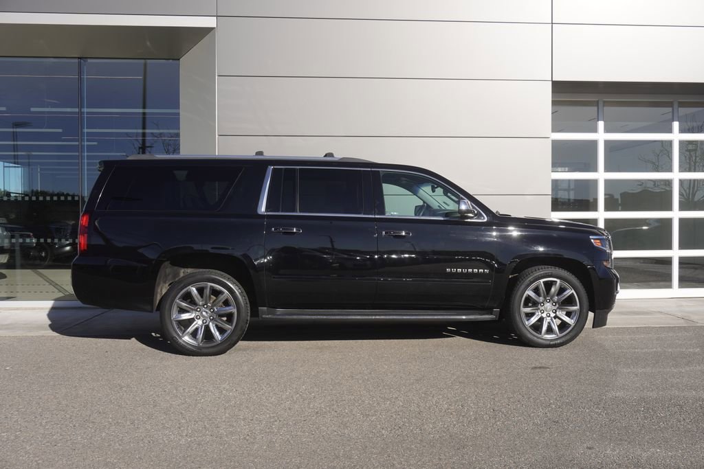 Used 2017 Chevrolet Suburban Premier image 7
