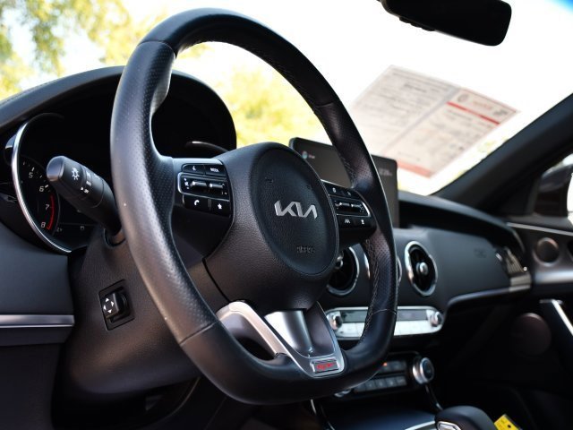 Used 2022 Kia Stinger GT2 image 14