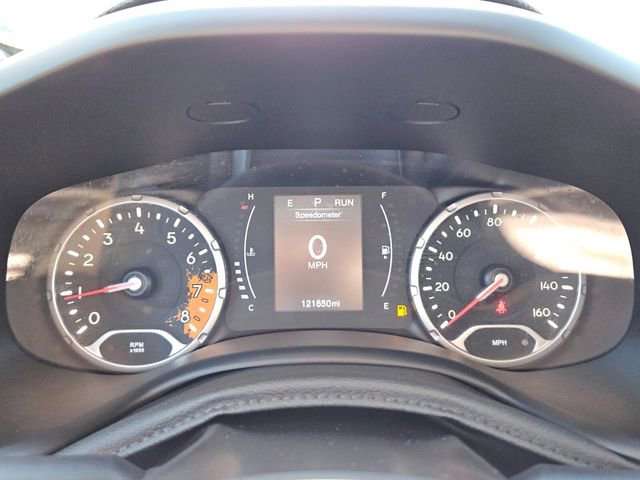 Used 2018 Jeep Renegade Latitude FWD image 25